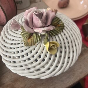 coupelle au couvercle fleuri