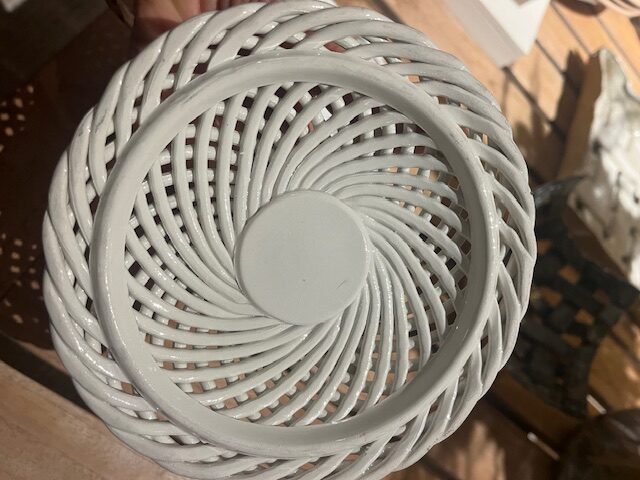 Coupelle tressée au couvercle fleuri – Image 4